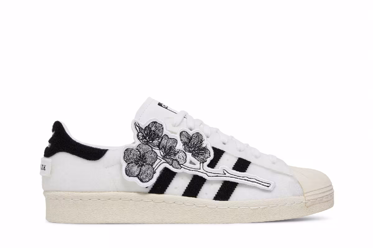 Sneakersnstuff x adidas Superstar 80s Kinenbi, view 2
