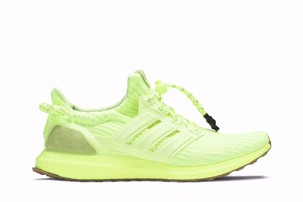 Ivy Park x adidas UltraBoost Hi-Res Yellow, view 2