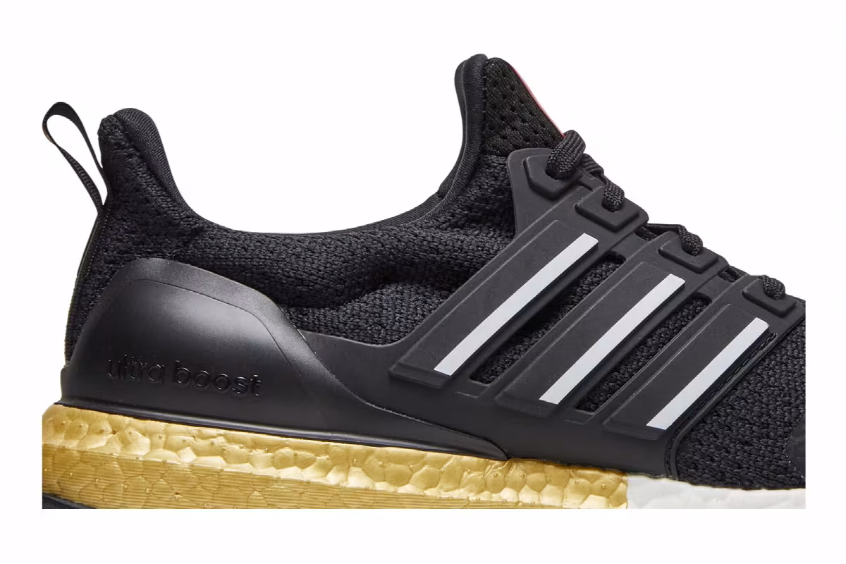 adidas UltraBoost DNA Tokyo, view 3