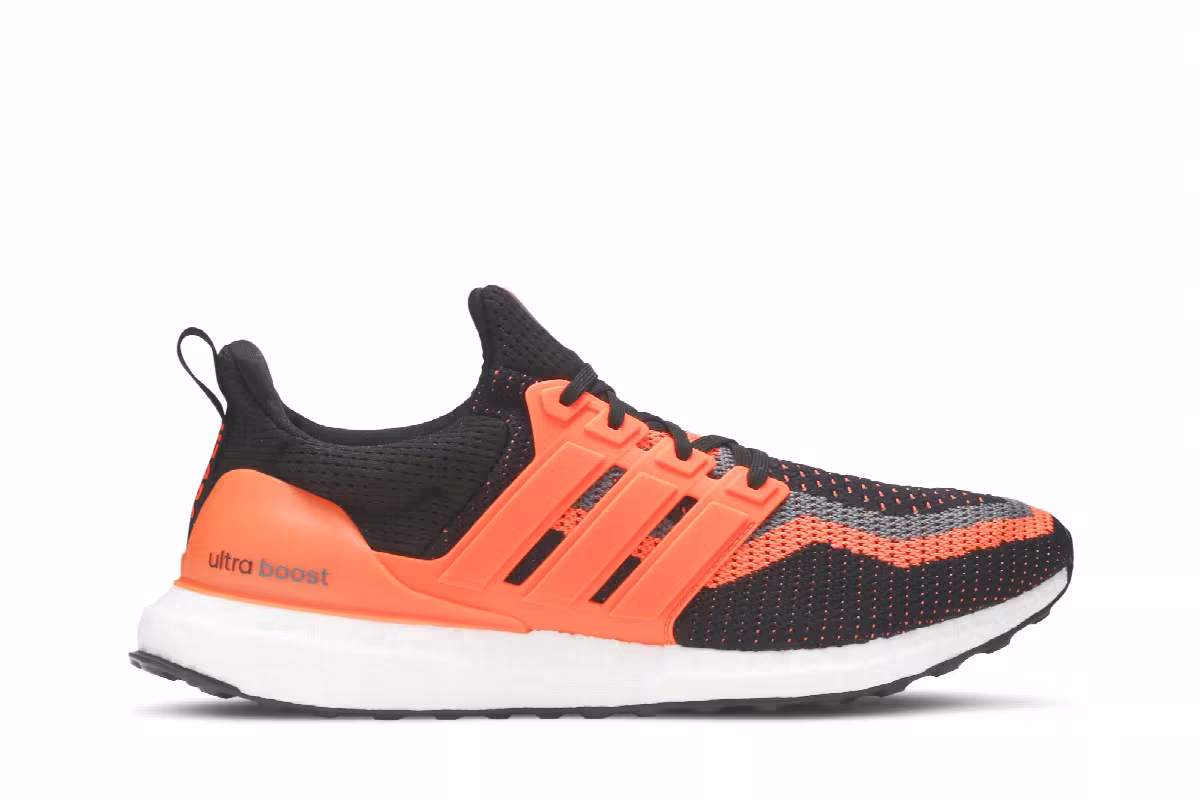 Juventus FC x adidas UltraBoost DNA Football Pack, view 2