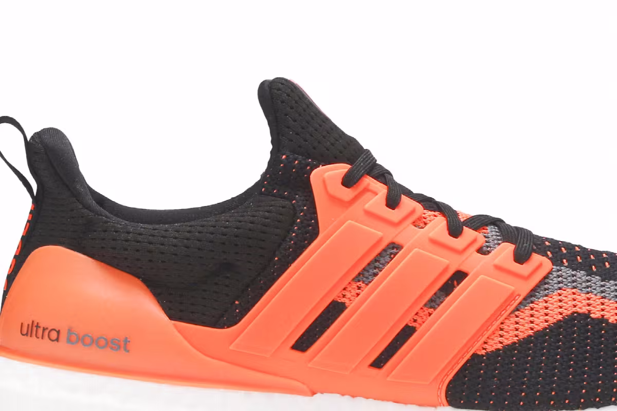 Juventus FC x adidas UltraBoost DNA Football Pack, view 3