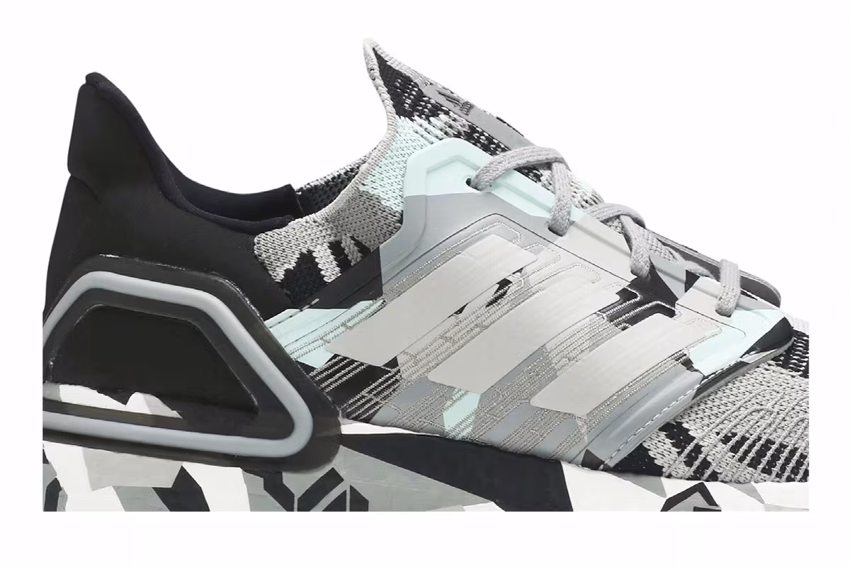 Adidas UltraBoost 20 Geometric Pack - Black Frost Mint, view 3