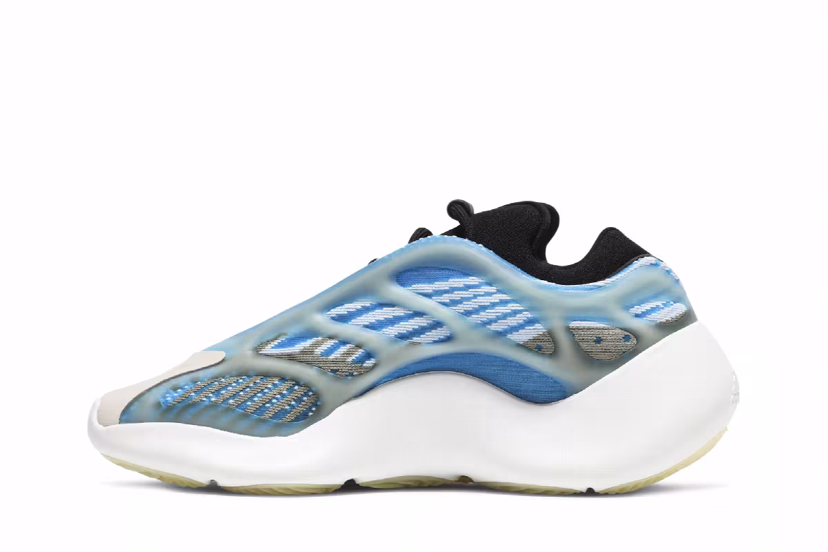 adidas Yeezy 700 V3 Arzareth, view 4