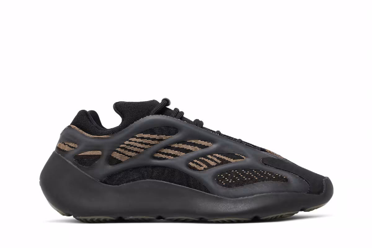 adidas Yeezy 700 V3 Clay Brown, view 2