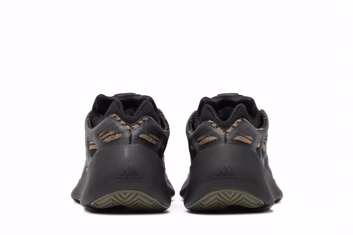 adidas Yeezy 700 V3 Clay Brown, view 7