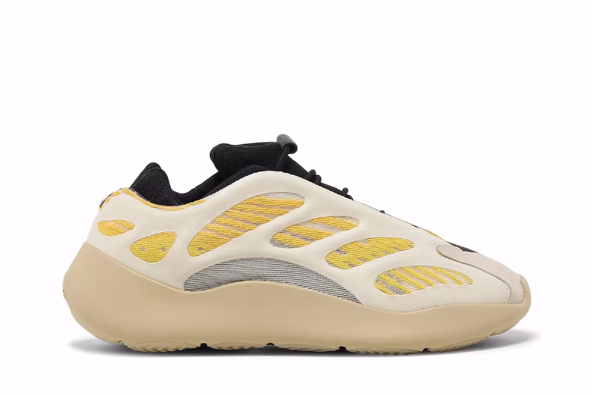 adidas Yeezy 700 V3 Kids Safflower, view 2