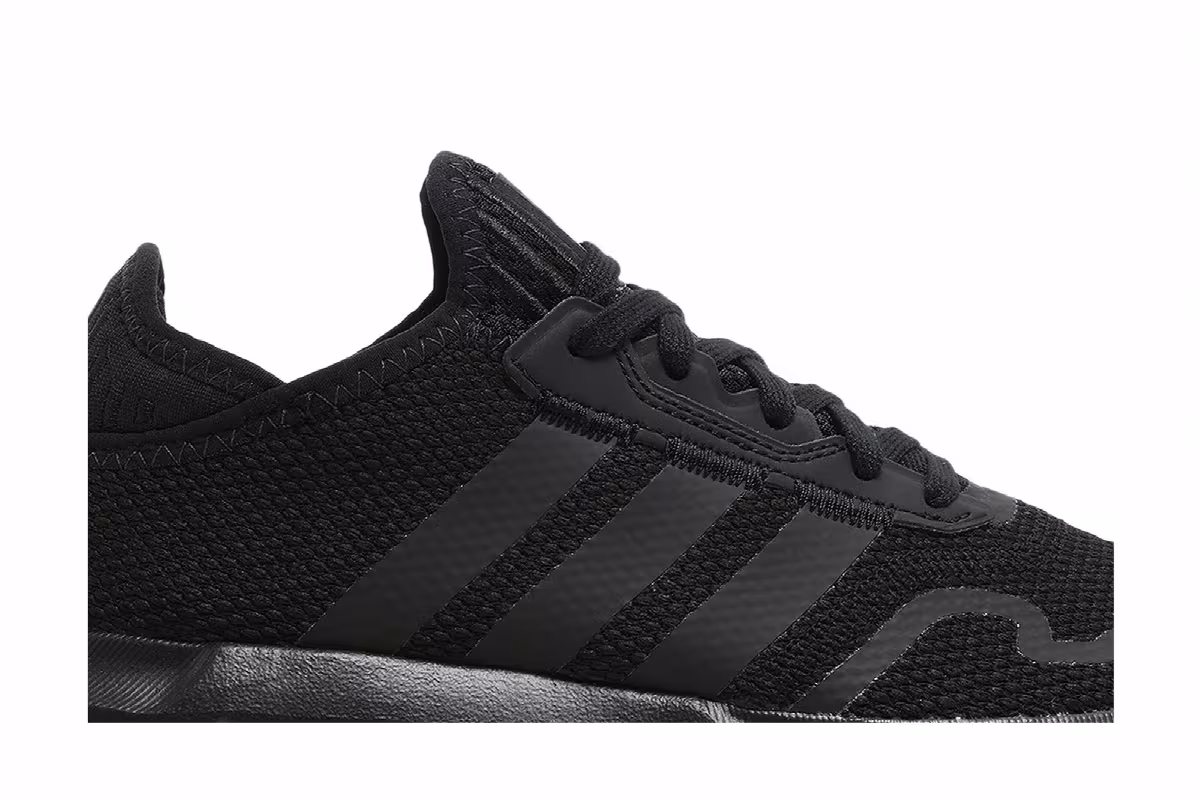 adidas Swift Run X J Triple Black, view 3