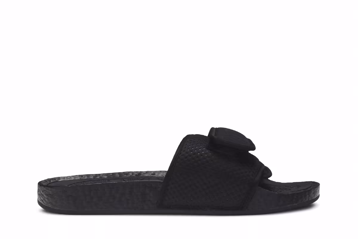 Pharrell x adidas Boost Slides Triple Black, view 2