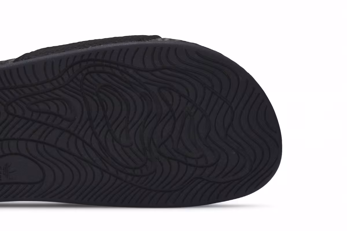 Pharrell x adidas Boost Slides Triple Black, view 6