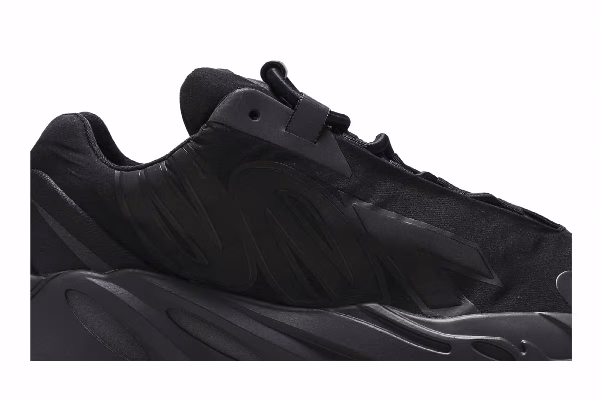 adidas Yeezy Boost 700 MNVN Triple Black, view 3
