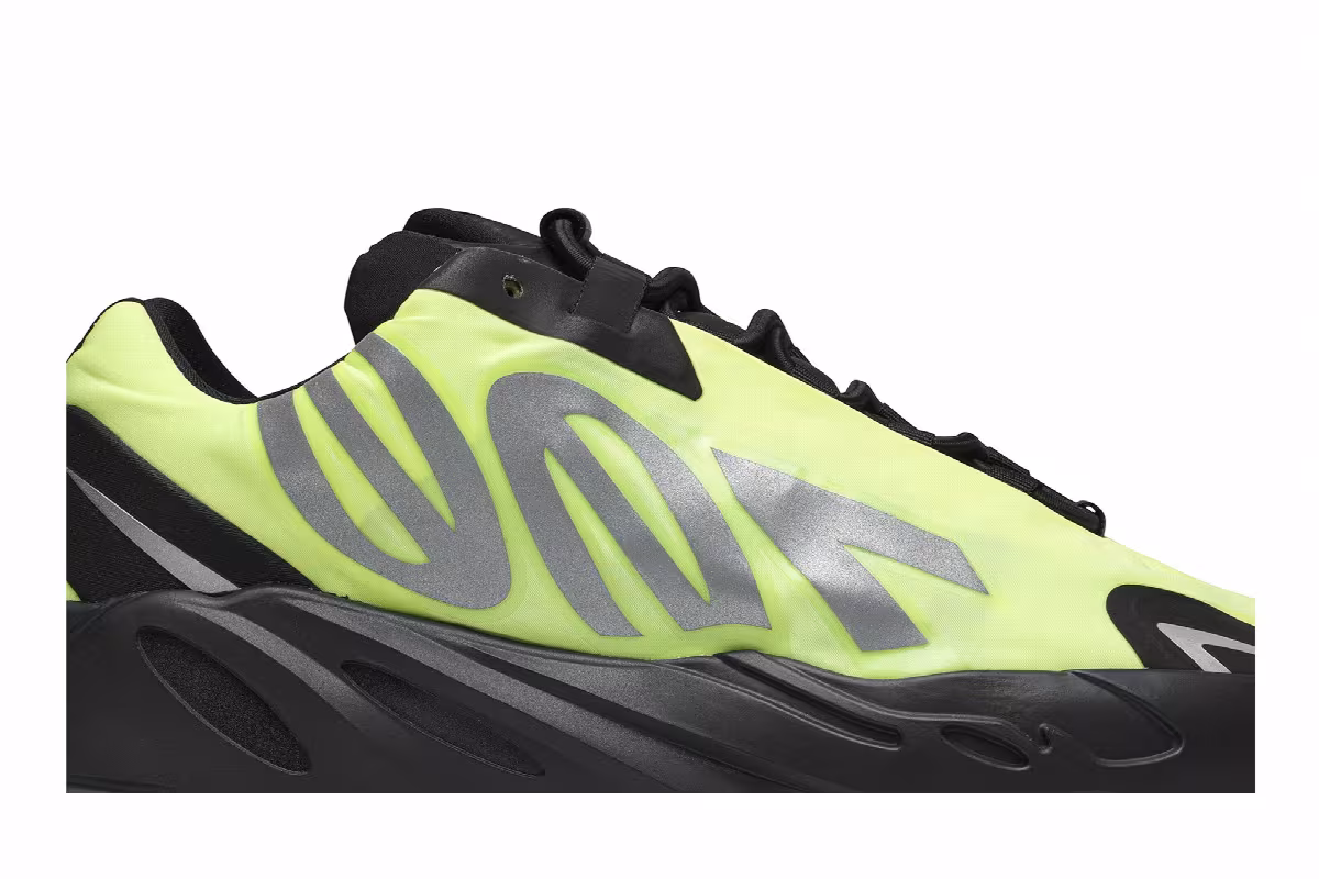 adidas Yeezy Boost 700 MNVN Phosphor, view 3