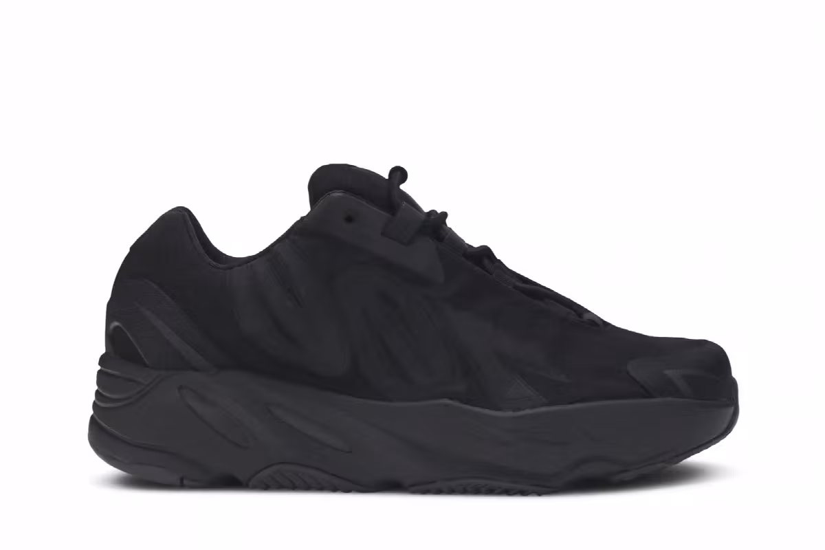 adidas Yeezy Boost 700 MNVN Kids Triple Black, view 2