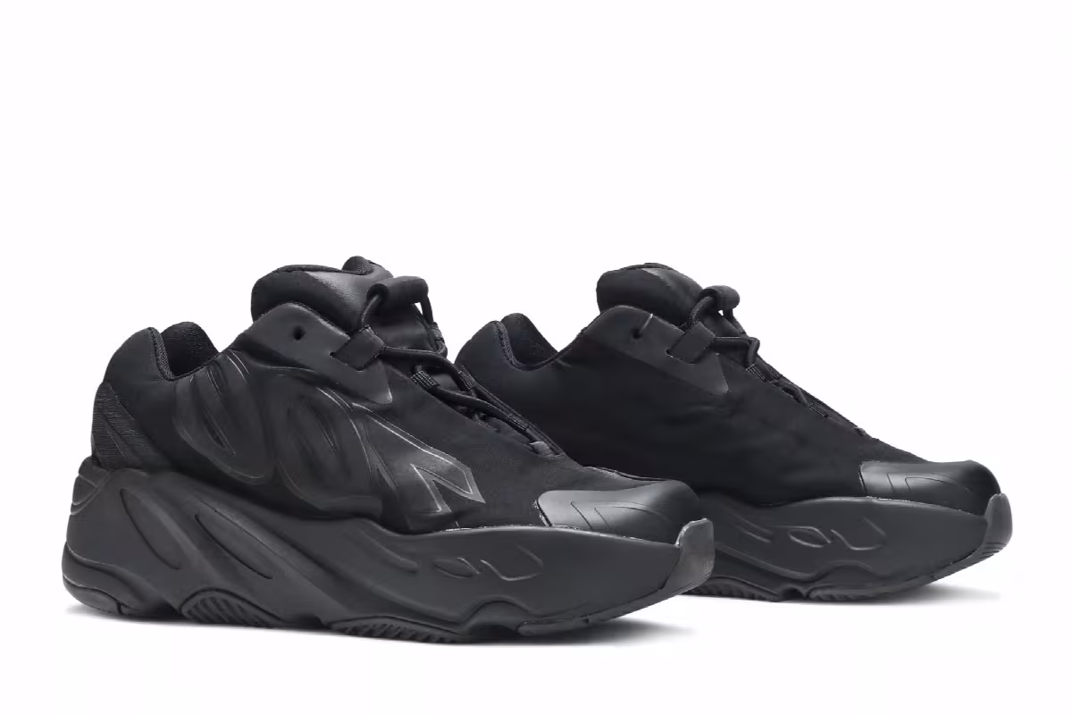 Adidas Yeezy Boost 700 MNVN Infants Triple Black, view 9