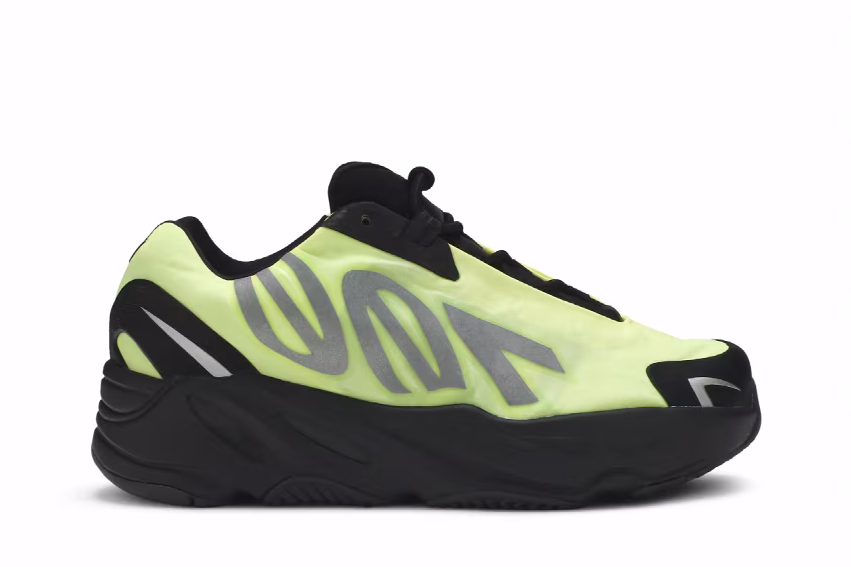 adidas Yeezy Boost 700 MNVN Kids Phosphor, view 2