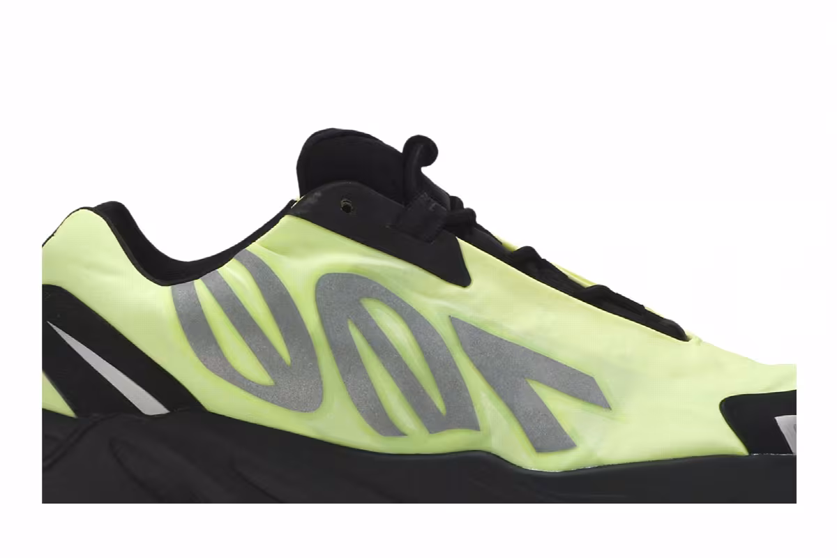 adidas Yeezy Boost 700 MNVN Kids Phosphor, view 3