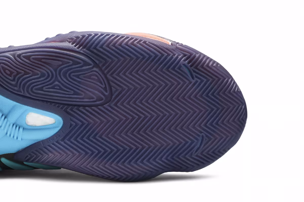 Pharrell x adidas Crazy BYW 2.0 Chalk Coral, view 6