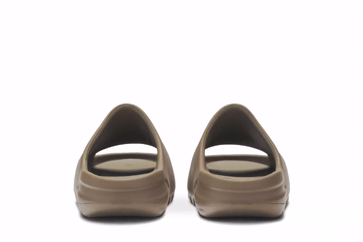 adidas Yeezy Slides Kids Earth Brown, view 7
