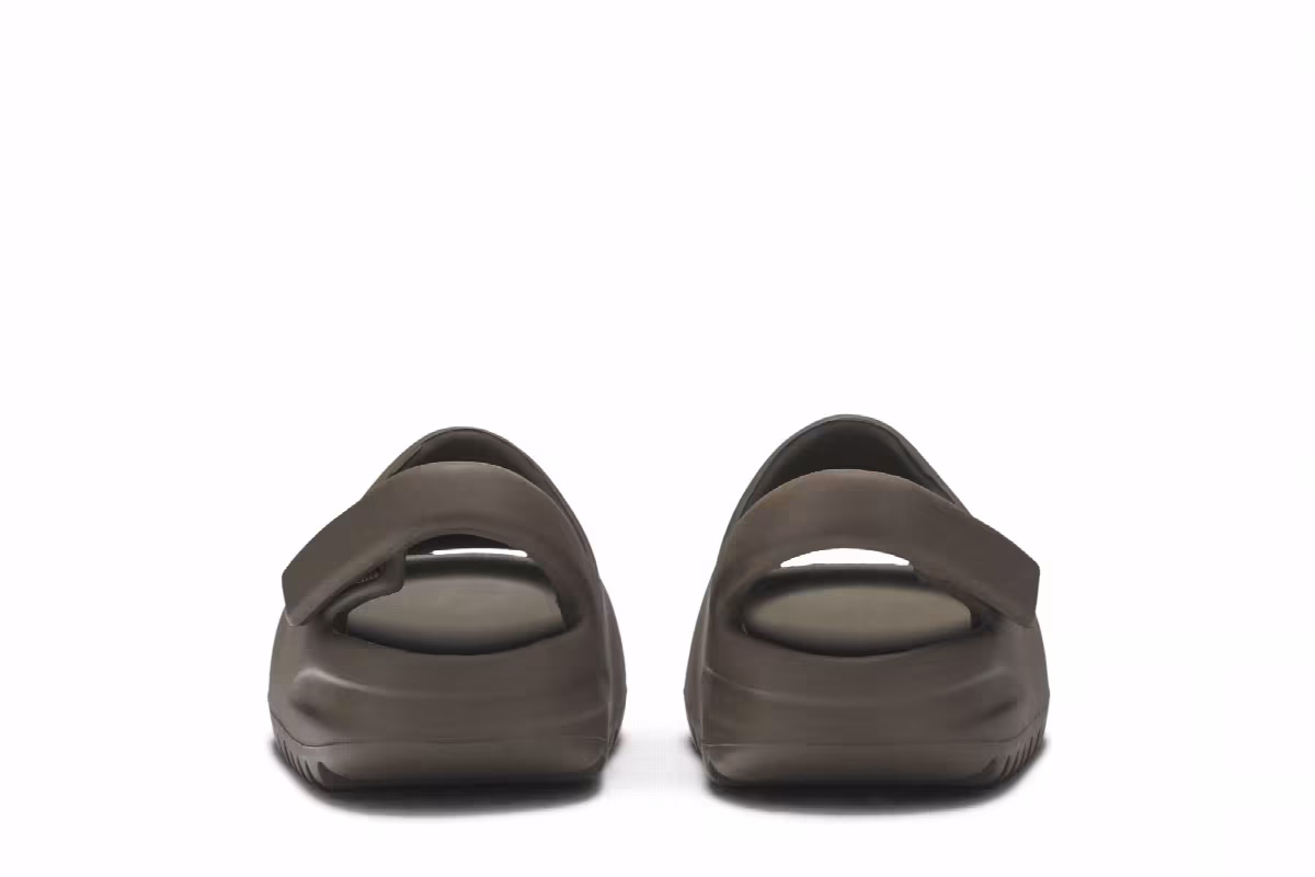 adidas Yeezy Slides Infants Earth Brown, view 7