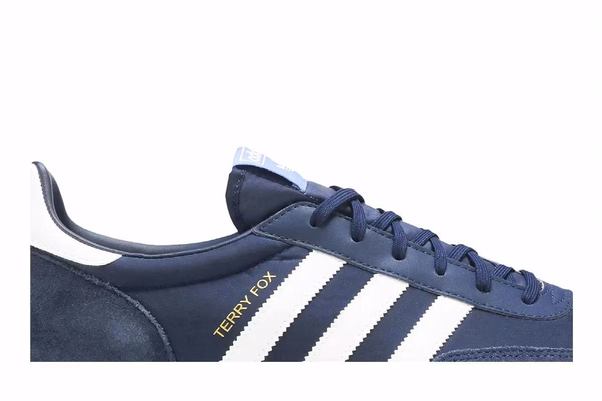 Adidas Orion Terry Fox 40th Anniversary, view 3