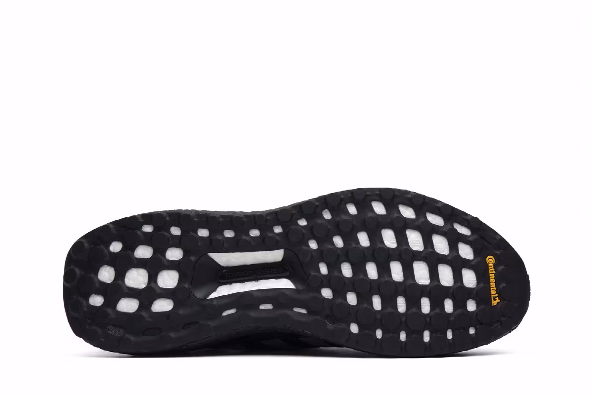 A Bathing Ape x adidas UltraBoost 4.0 Black Camo, view 5