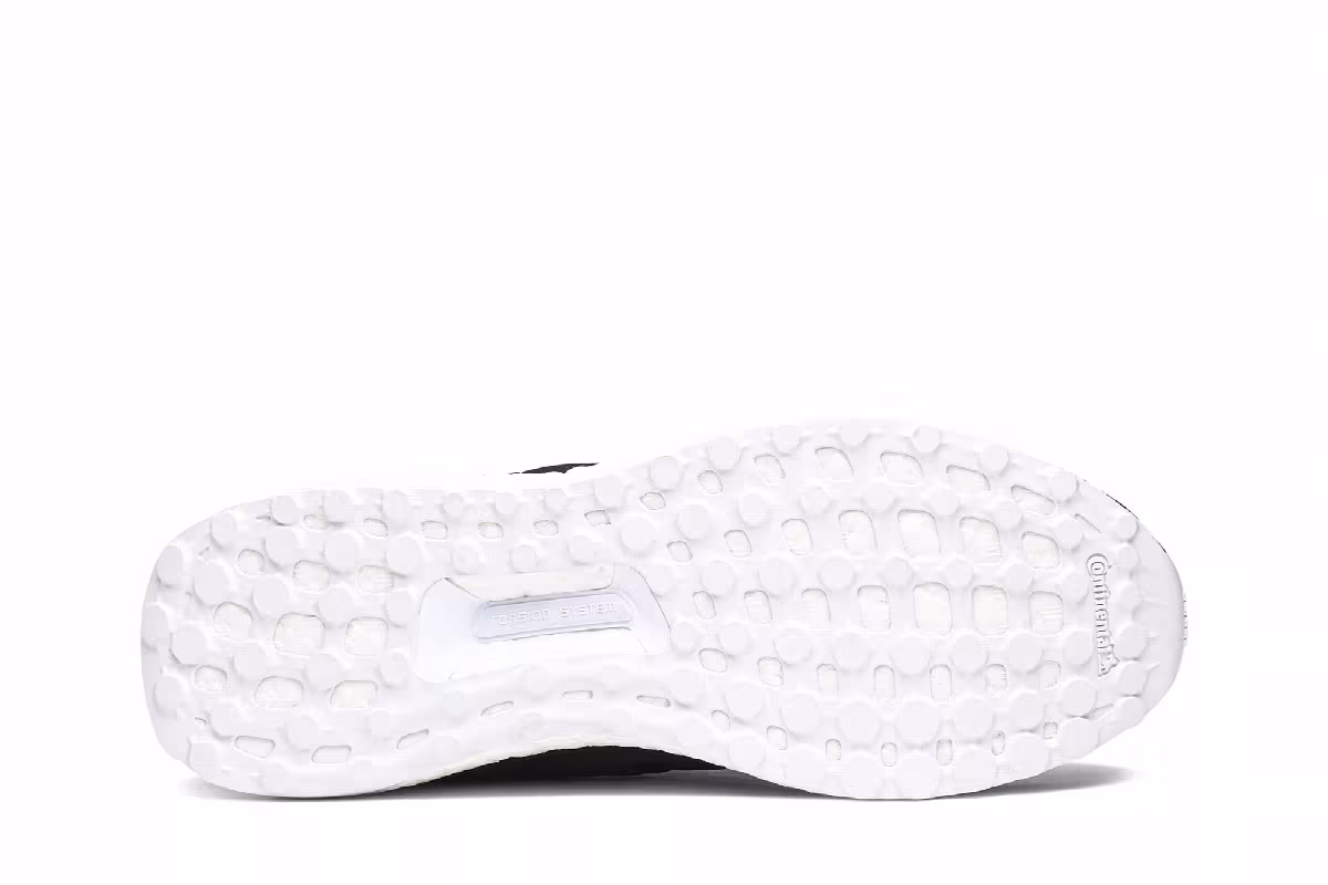 Parley x adidas UltraBoost 4.0 Core Black, view 5