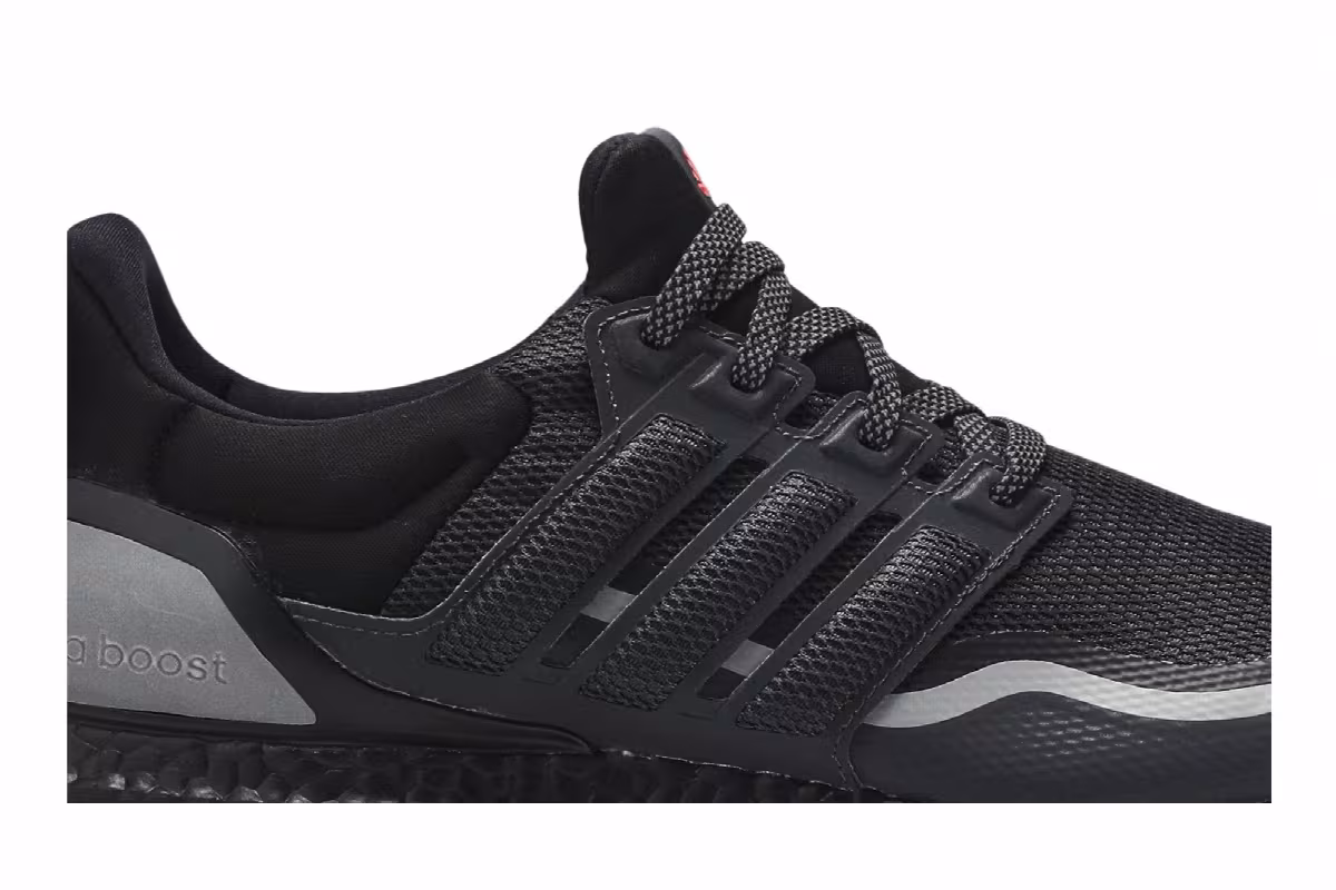 adidas UltraBoost Reflective Black, view 3