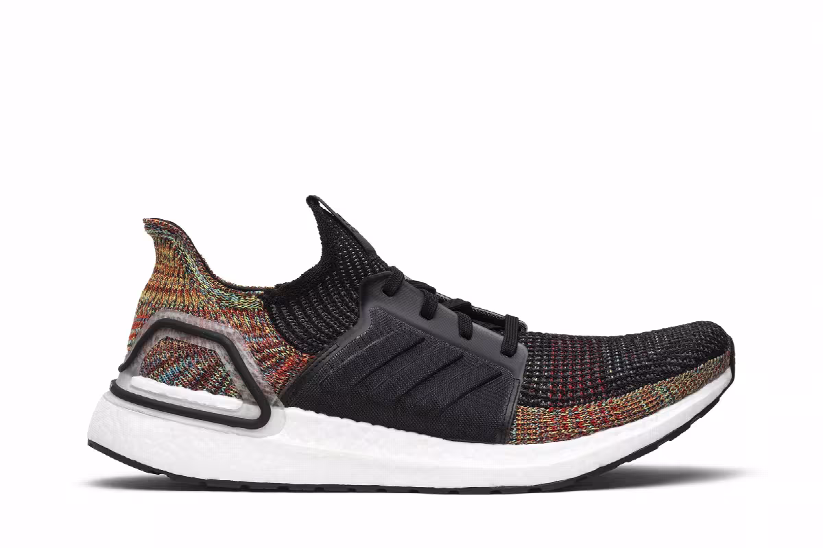 adidas UltraBoost 19 Dark Pixel, view 2