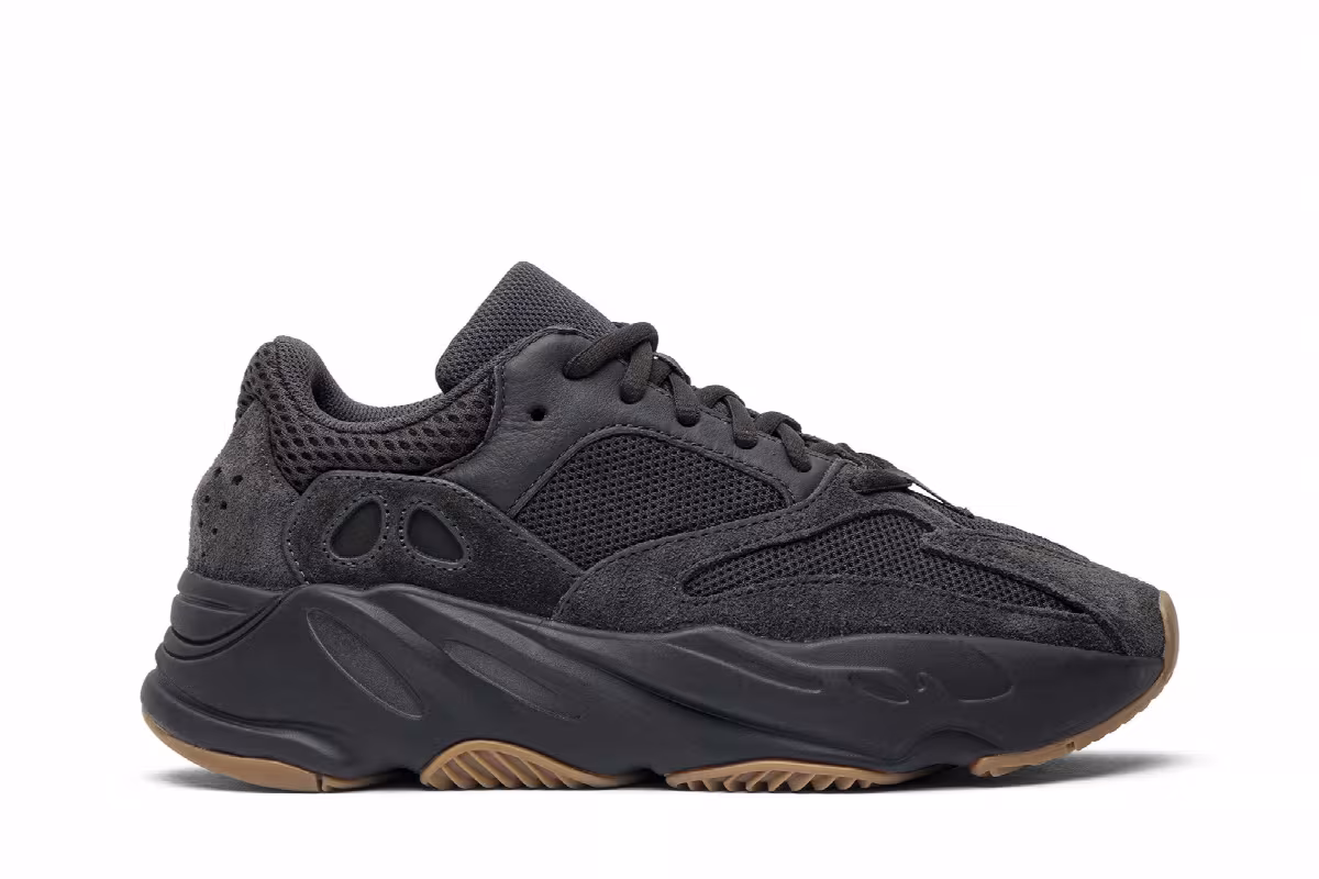 adidas Men's Yeezy Boost 700 Utility Black 2019, view 2