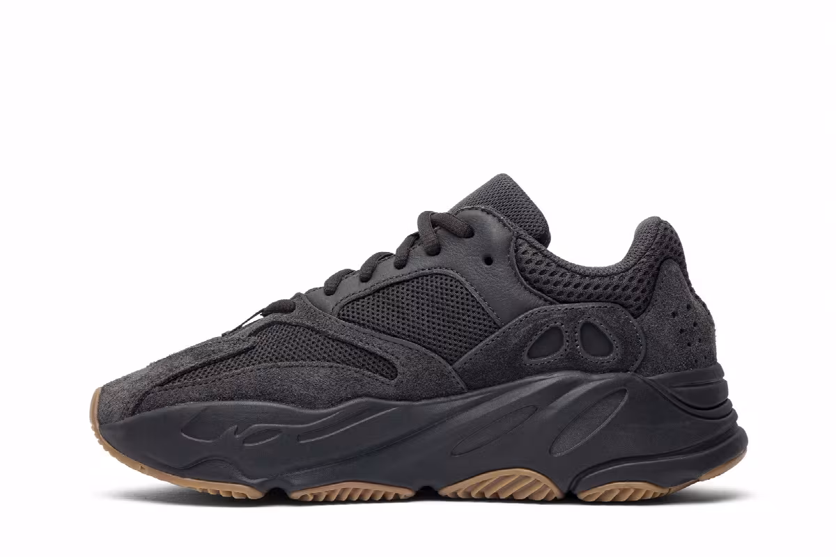 adidas Men's Yeezy Boost 700 Utility Black 2019, view 4