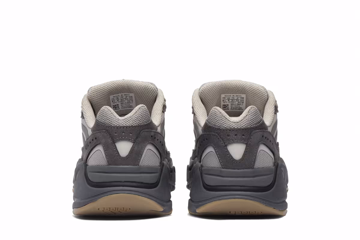 adidas Yeezy Boost 700 V2 Tephra, view 7