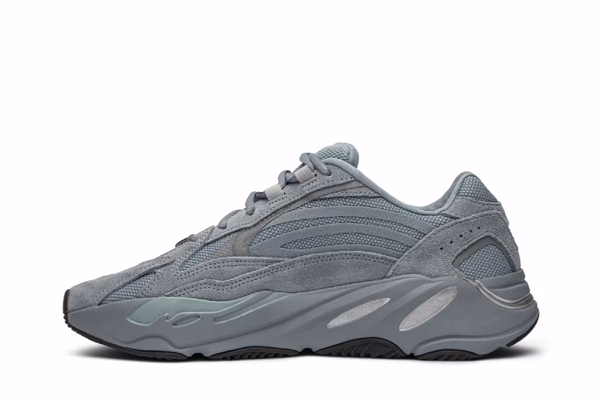 adidas Yeezy Boost 700 V2 Hospital Blue, view 4