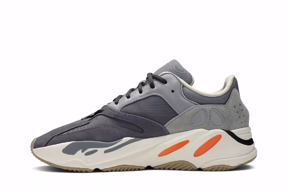 adidas Yeezy Boost 700 Magnet, view 4