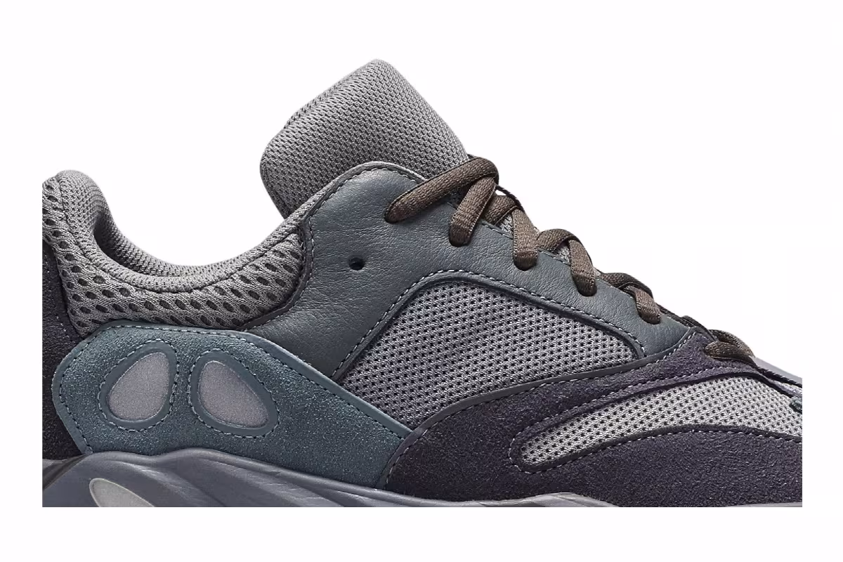 adidas Yeezy Boost 700 Hospital Blue, view 3