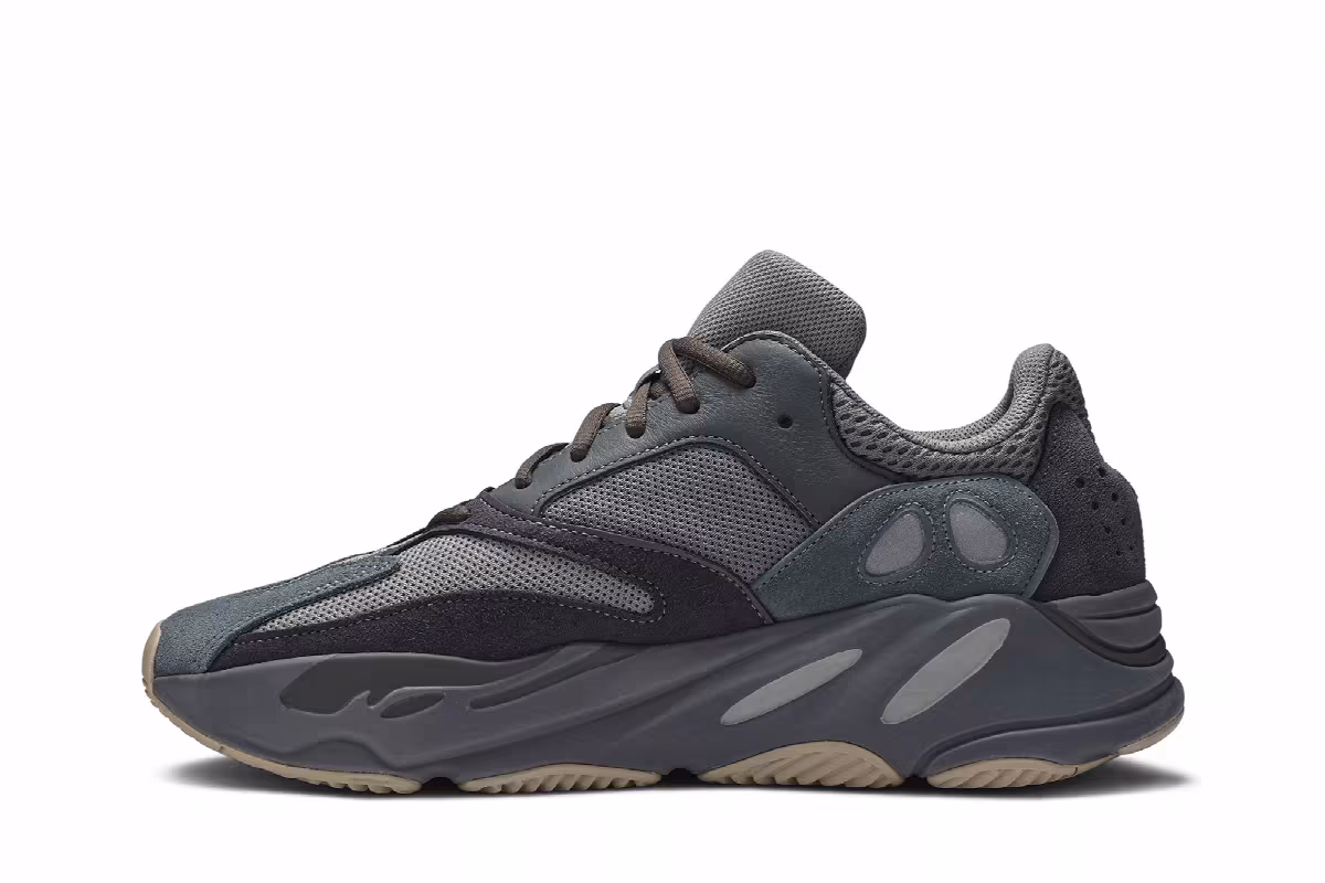 adidas Yeezy Boost 700 Hospital Blue, view 4