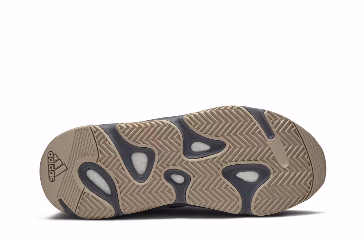 adidas Yeezy Boost 700 Hospital Blue, view 5