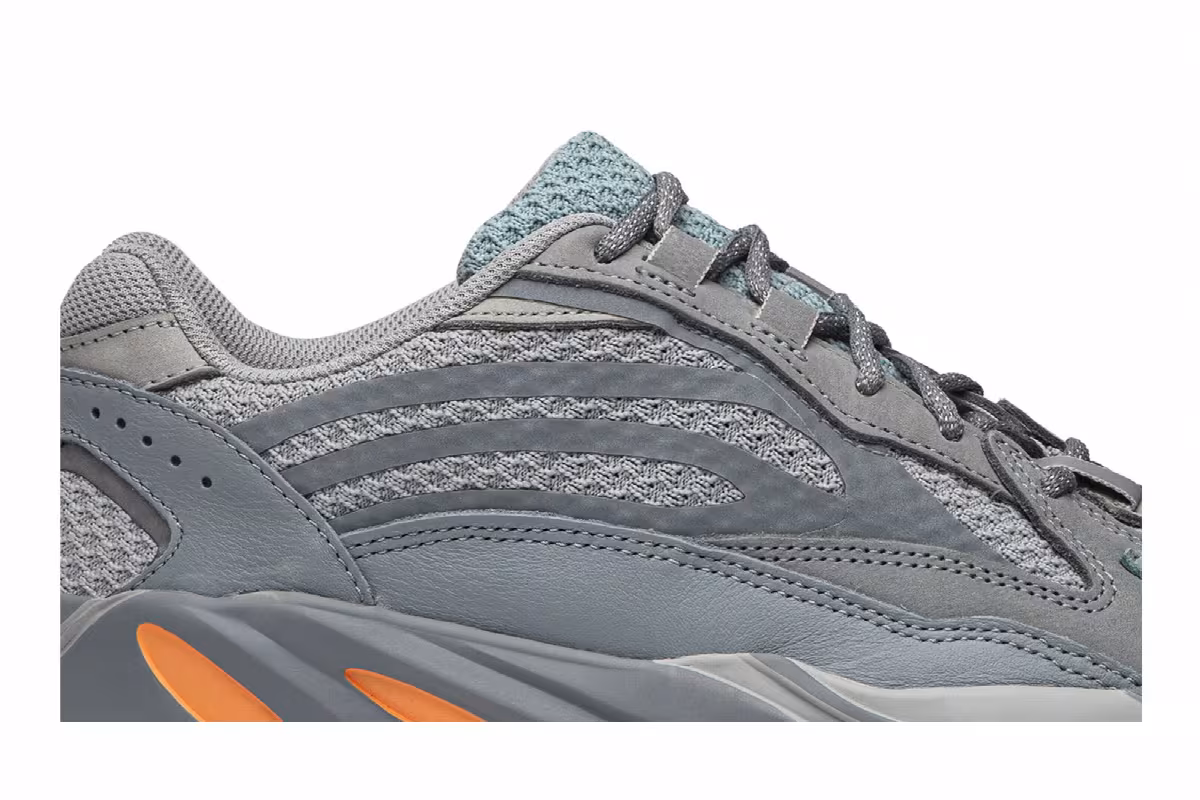 adidas Yeezy Boost 700 V2 Inertia, view 3