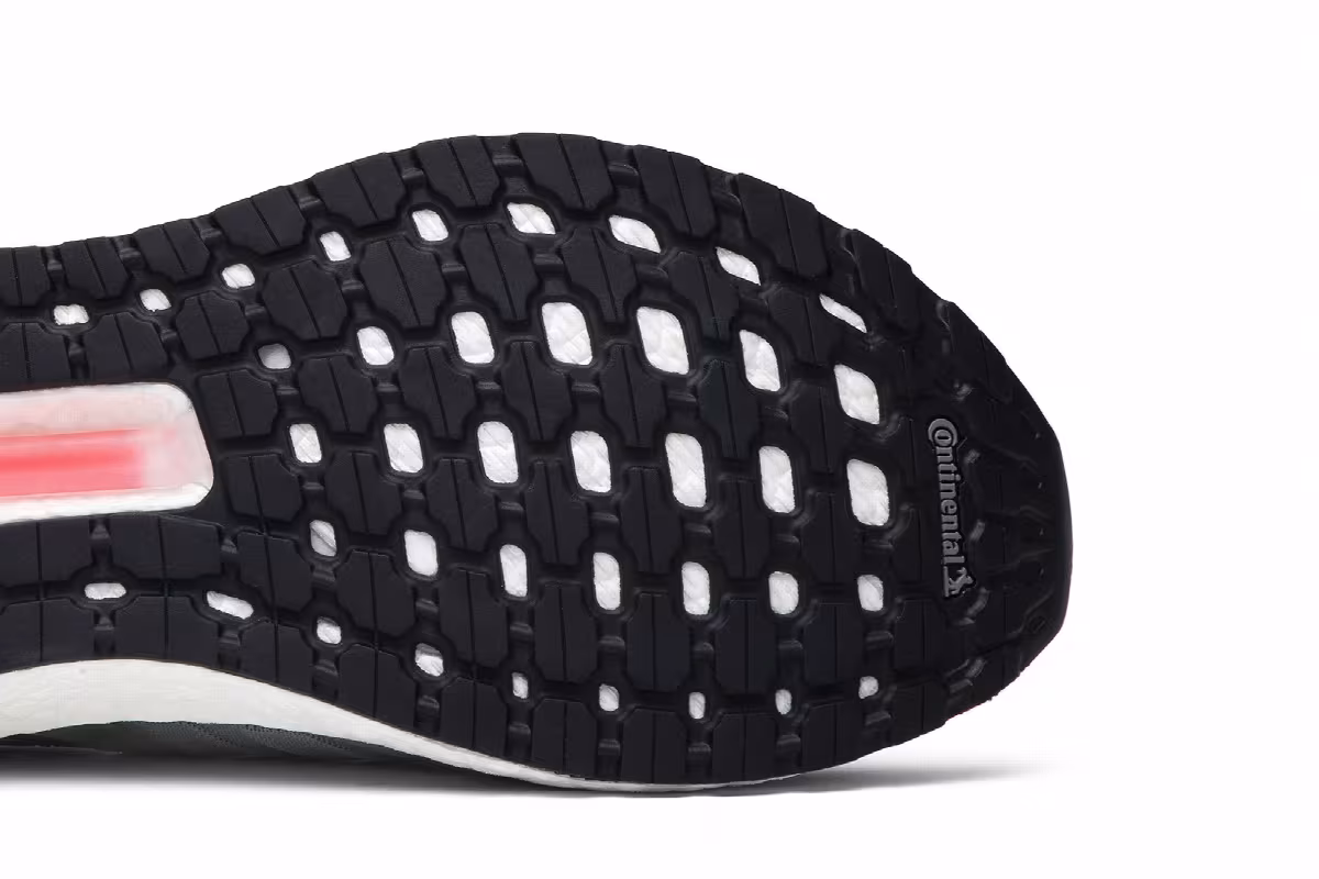 adidas UltraBoost 19 Panda, view 6