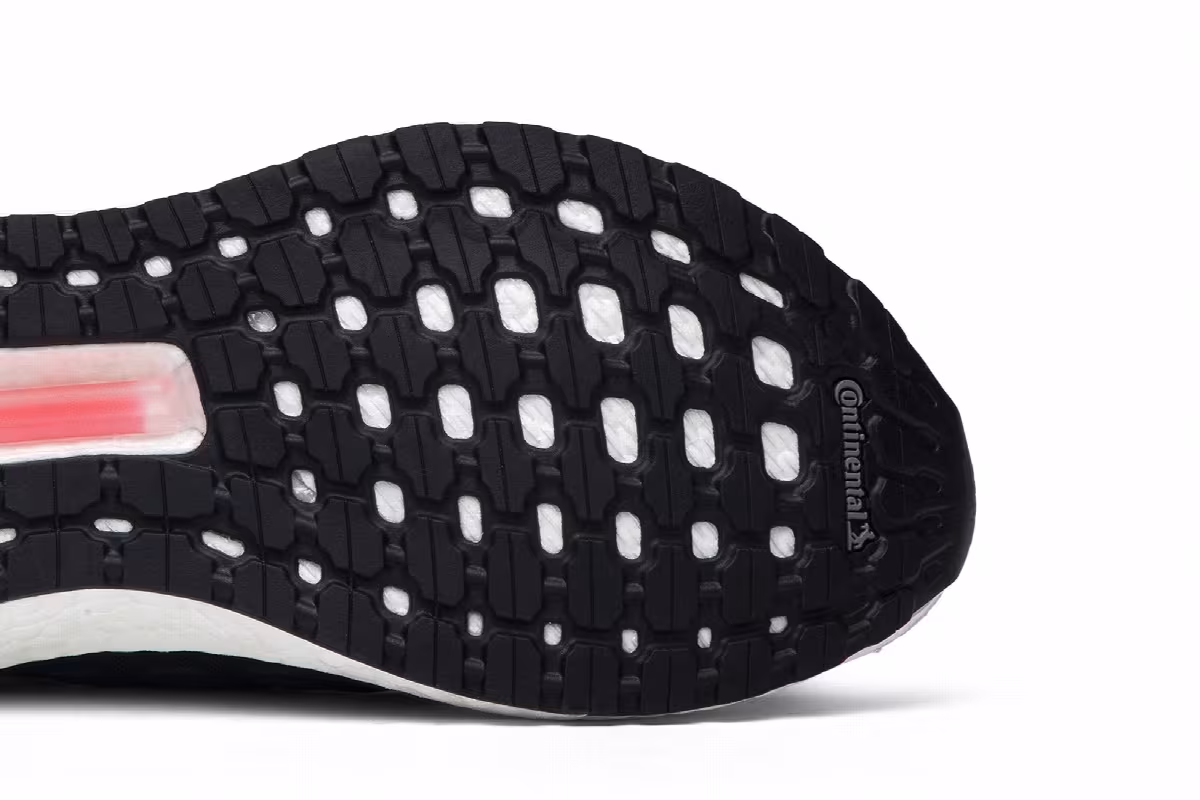 adidas UltraBoost 19 Oreo, view 6