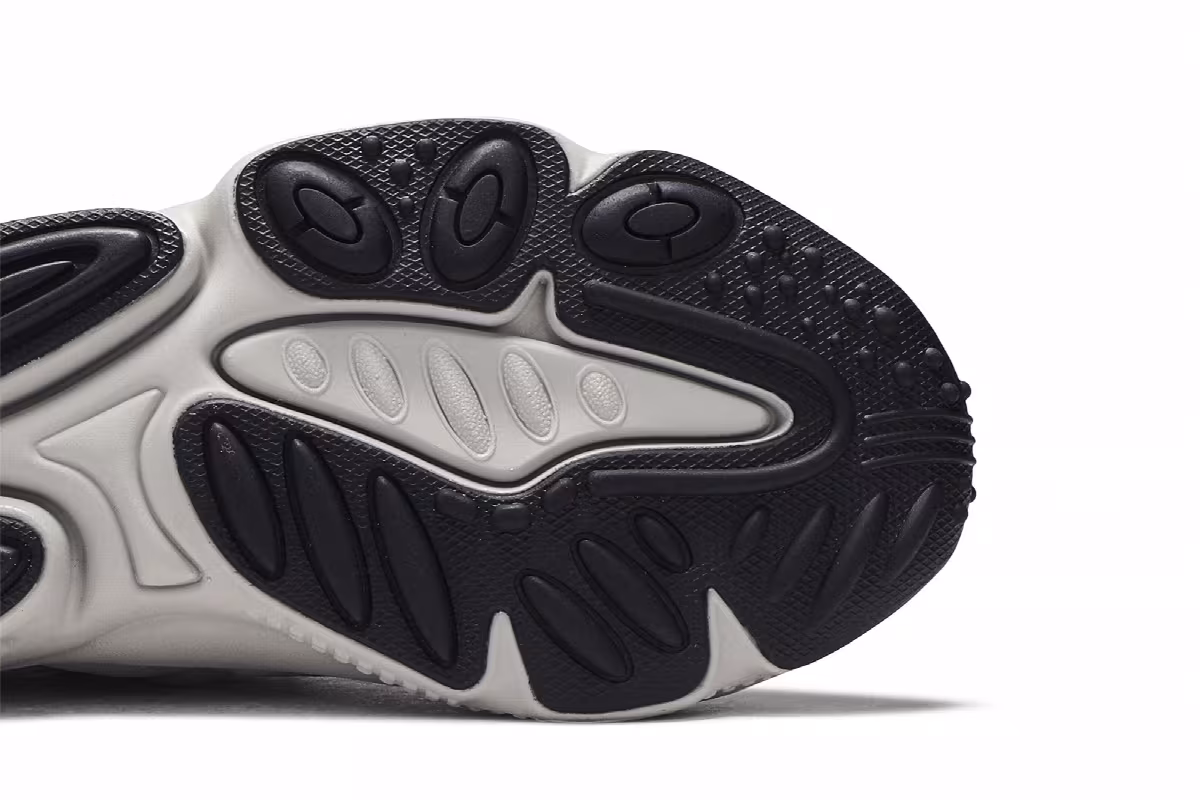 adidas Ozweego Tech Clear Granite, view 6