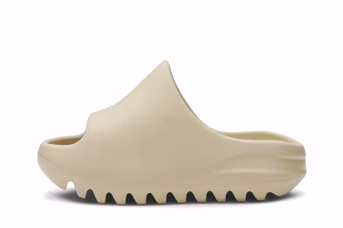 adidas Yeezy Slides Kids Desert Sand, view 4