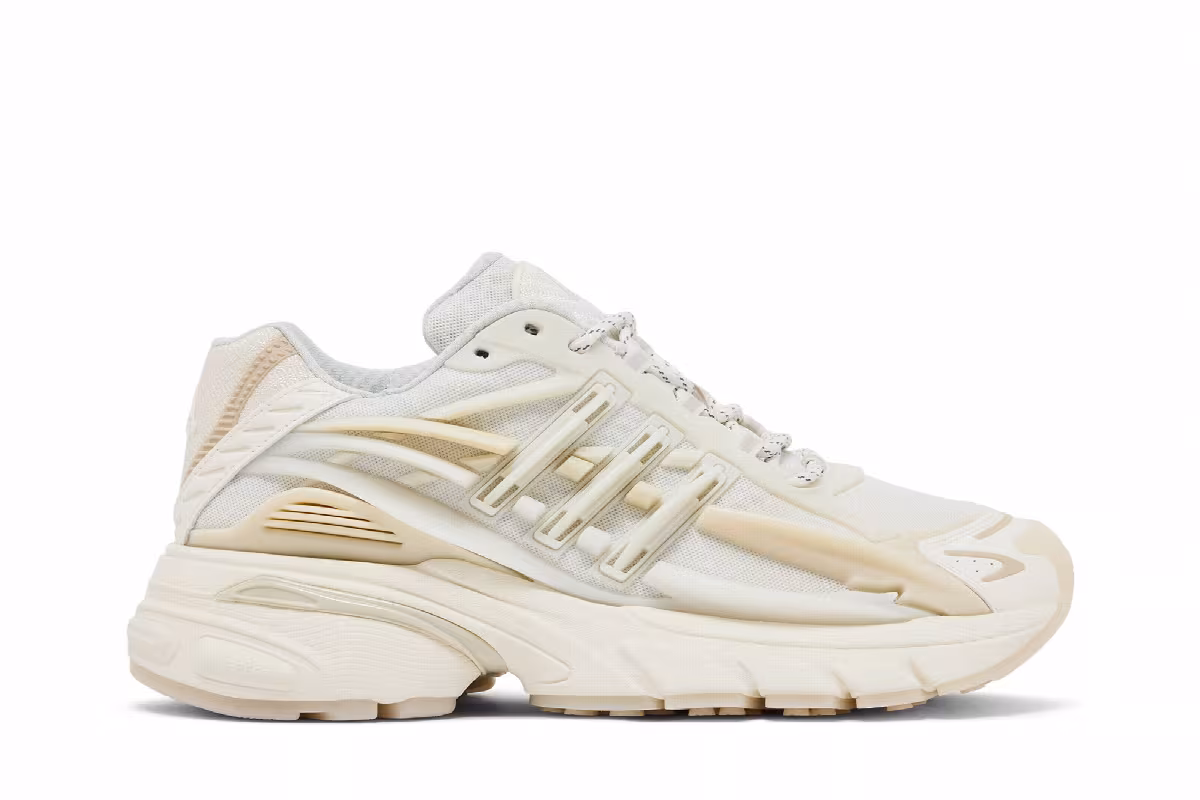 Pharrell x VIRGINIA x adidas Adistar Jellyfish Triple White, view 2
