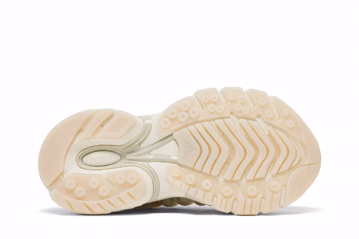 Pharrell x VIRGINIA x adidas Adistar Jellyfish Triple White, view 5