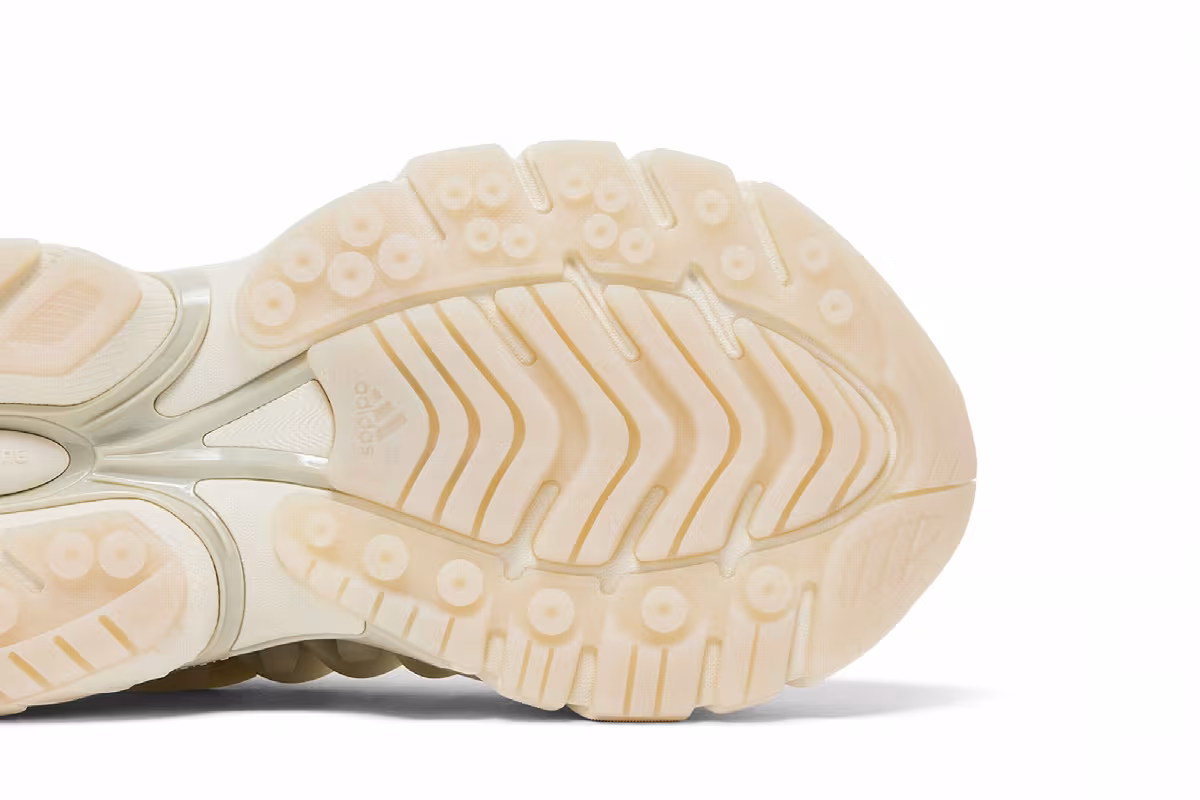 Pharrell x VIRGINIA x adidas Adistar Jellyfish Triple White, view 6