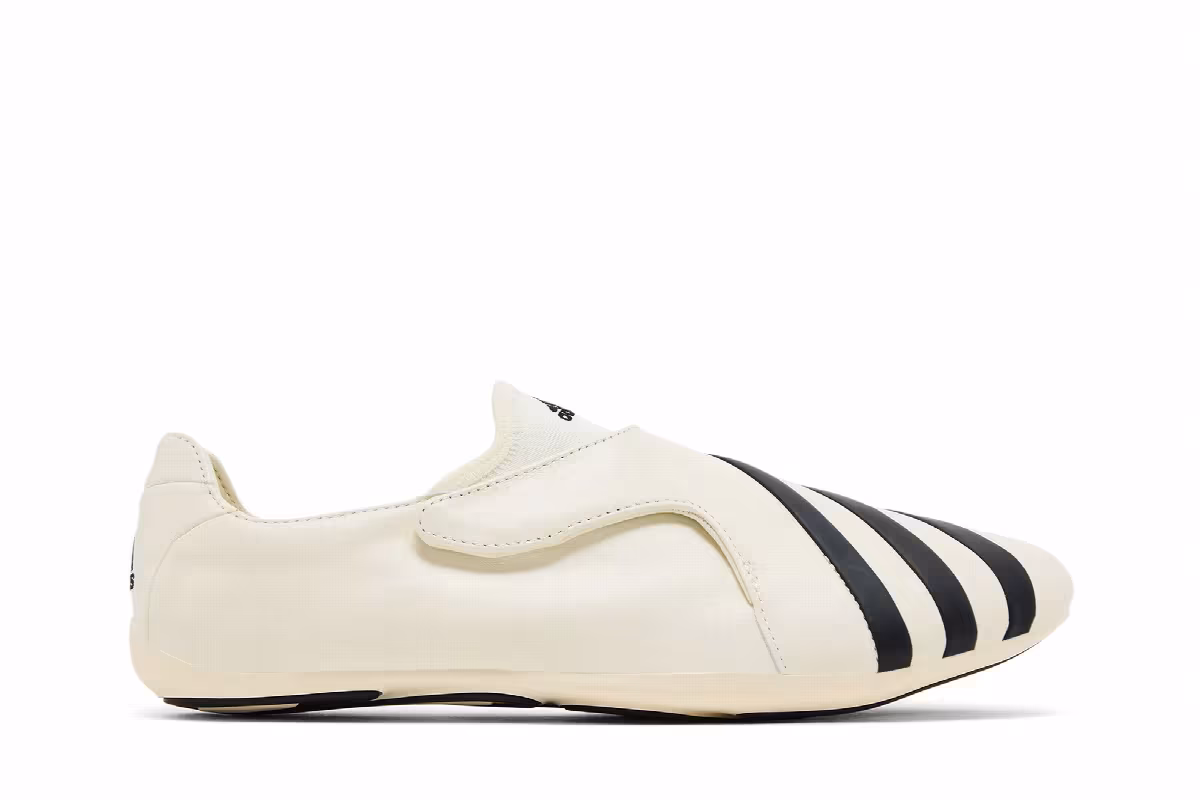 Pharrell x adidas Vario Flat Earther Core White, view 2