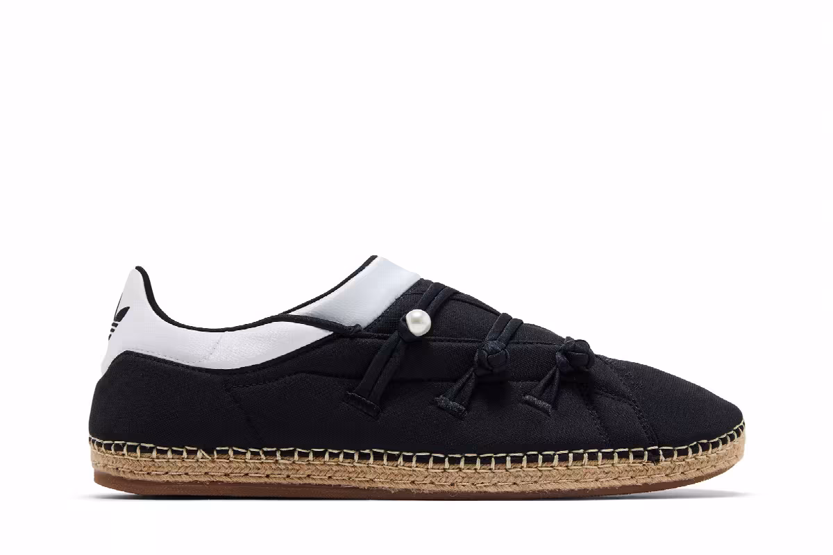 CLOT x adidas Qi Flow Black, view 2