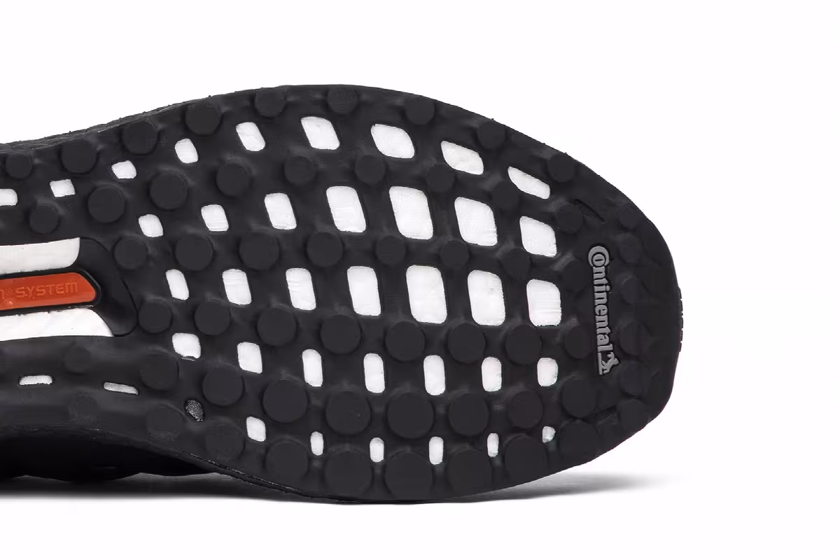 adidas UltraBoost 4.0 Triple Black, view 6