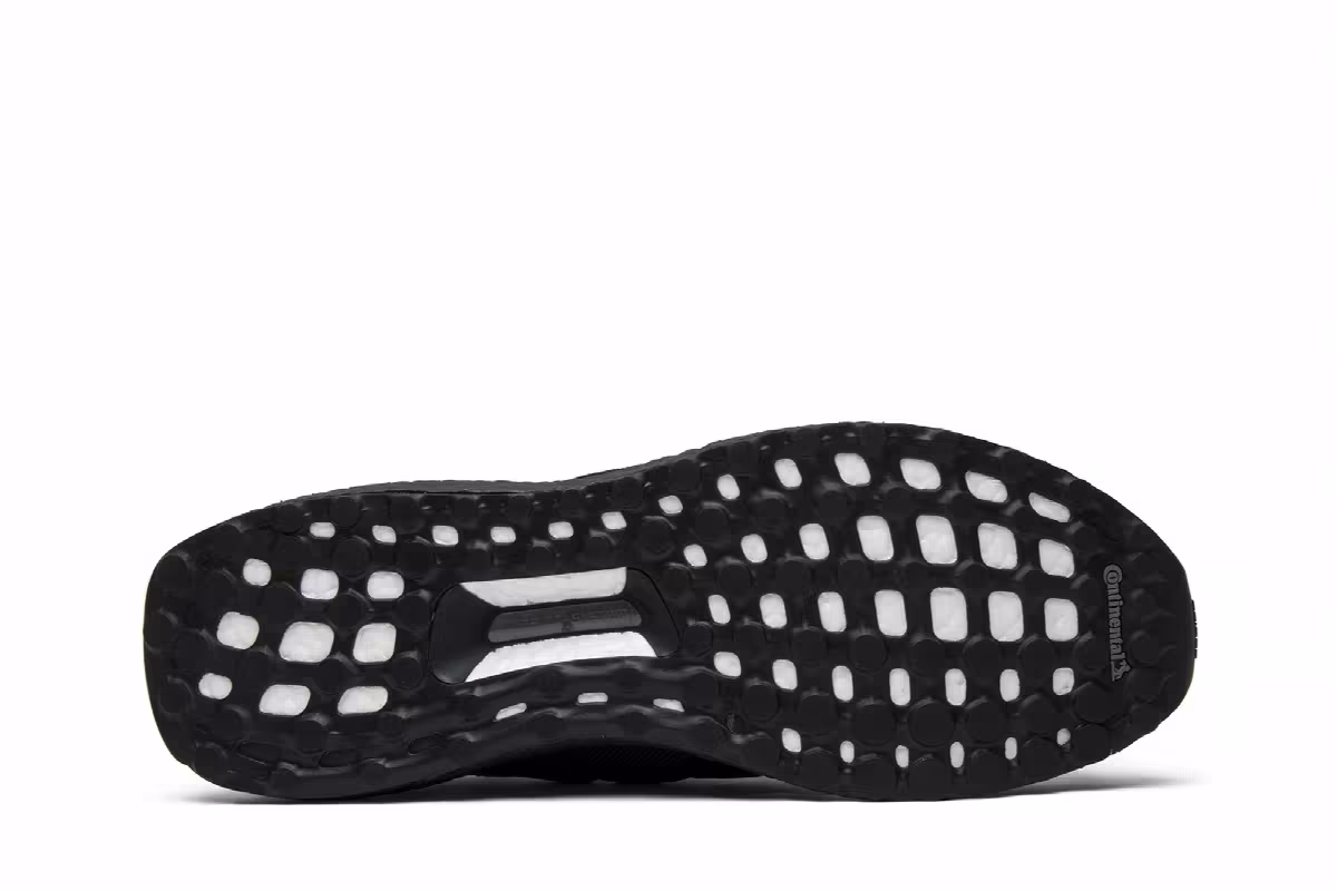 adidas UltraBoost 4.0 Triple Black, view 5