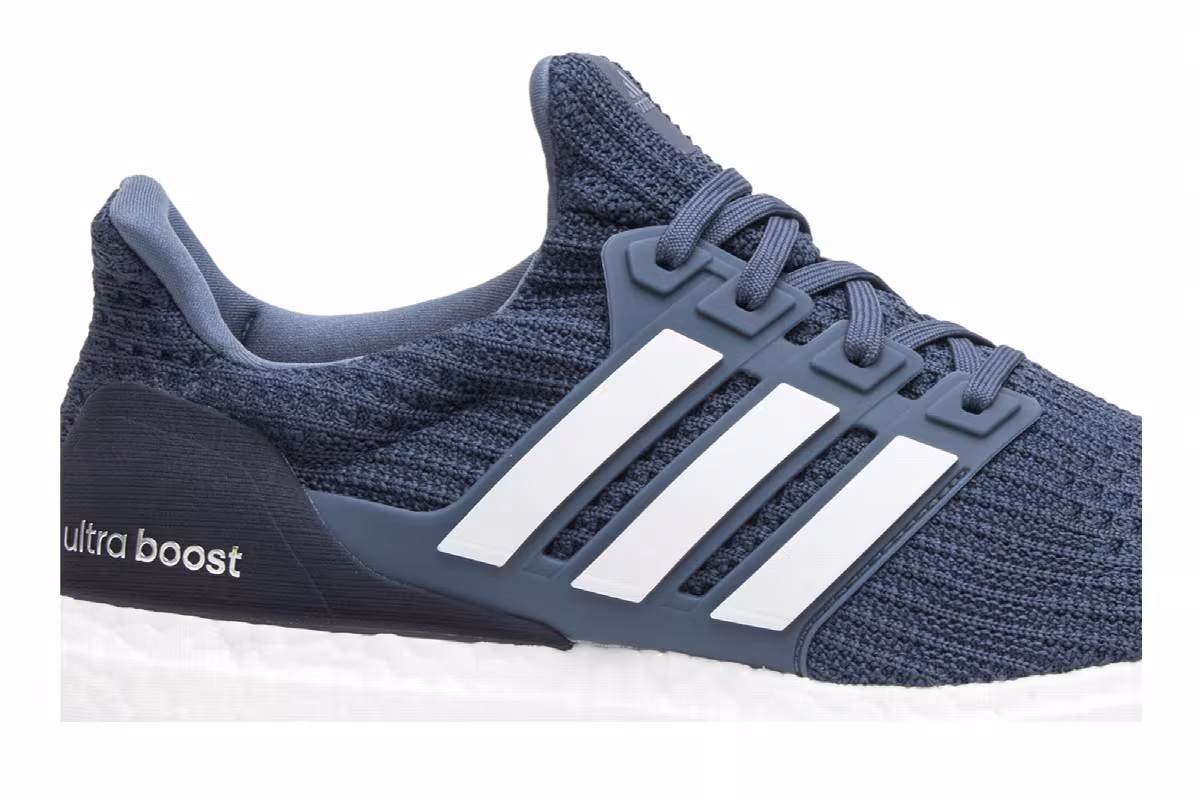 adidas UltraBoost 4.0 Show Your Stripes, view 3