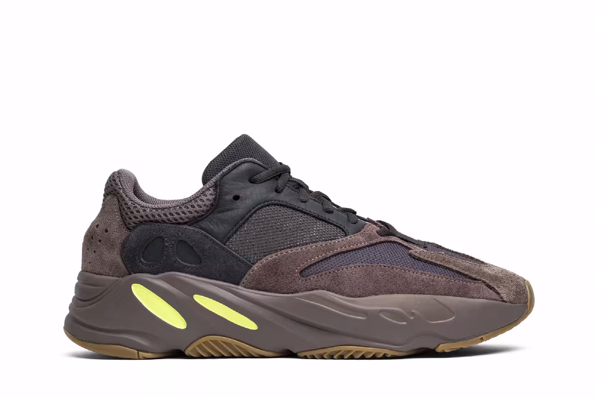 adidas Yeezy Boost 700 Mauve, view 2