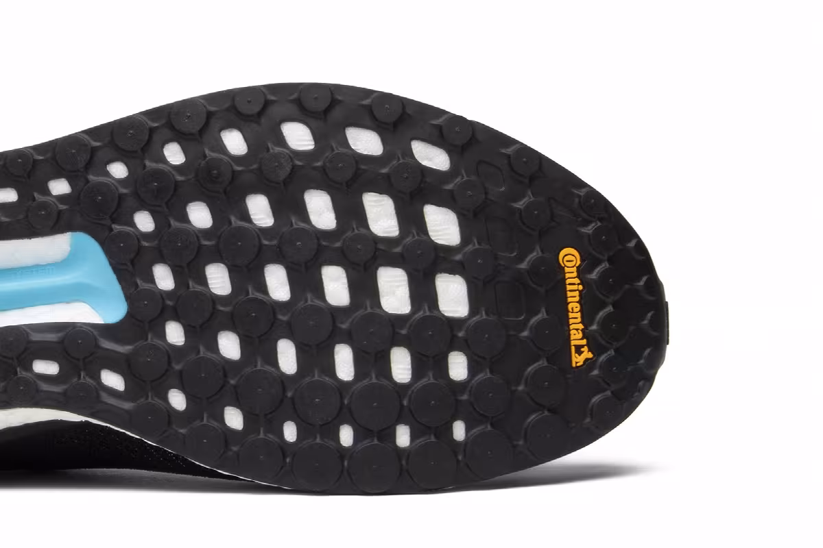 Pharrell x adidas Solar Hu Glide Black, view 6